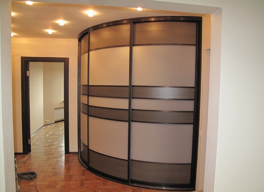 Шкаф купе радиусный со вставками из шпона Батайск