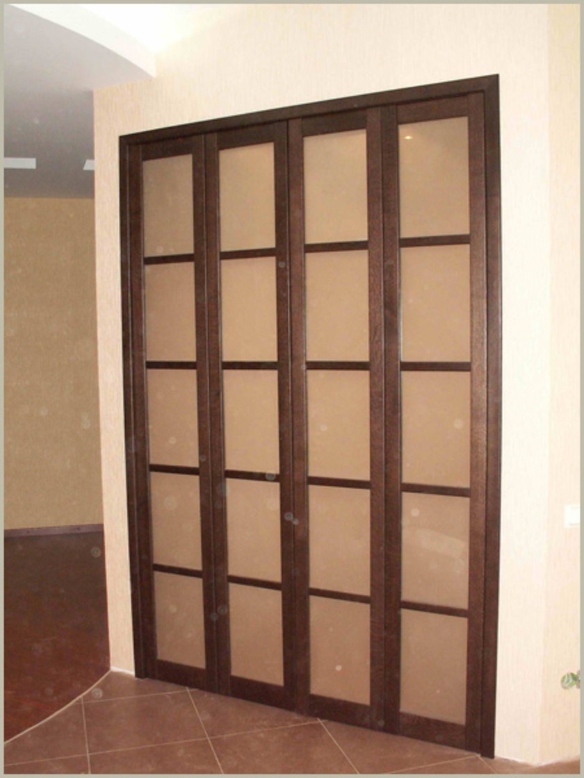 Двери гармошка с матовым стеклом и накладными разделителями Батайск